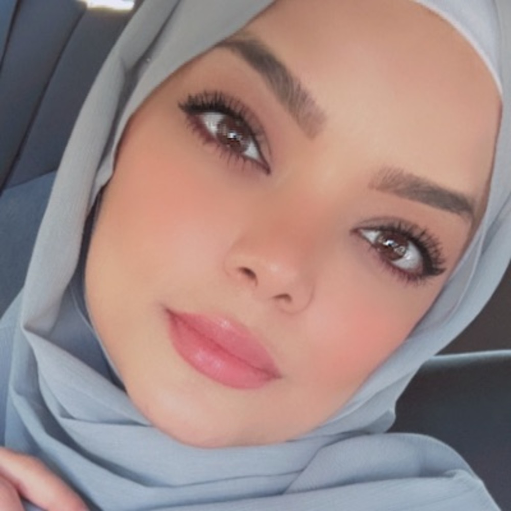 Meet your Posher, Nour